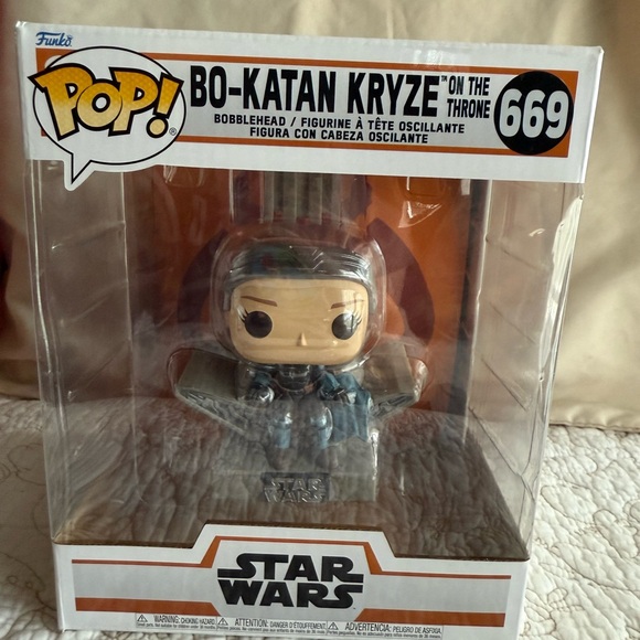 Funko Bo-Katan Kryze on Throne Figure - Picture 1 of 6